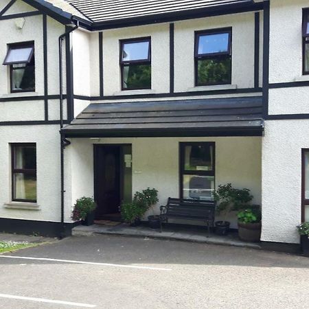 J And J Guest House Ballycastle Eksteriør bilde
